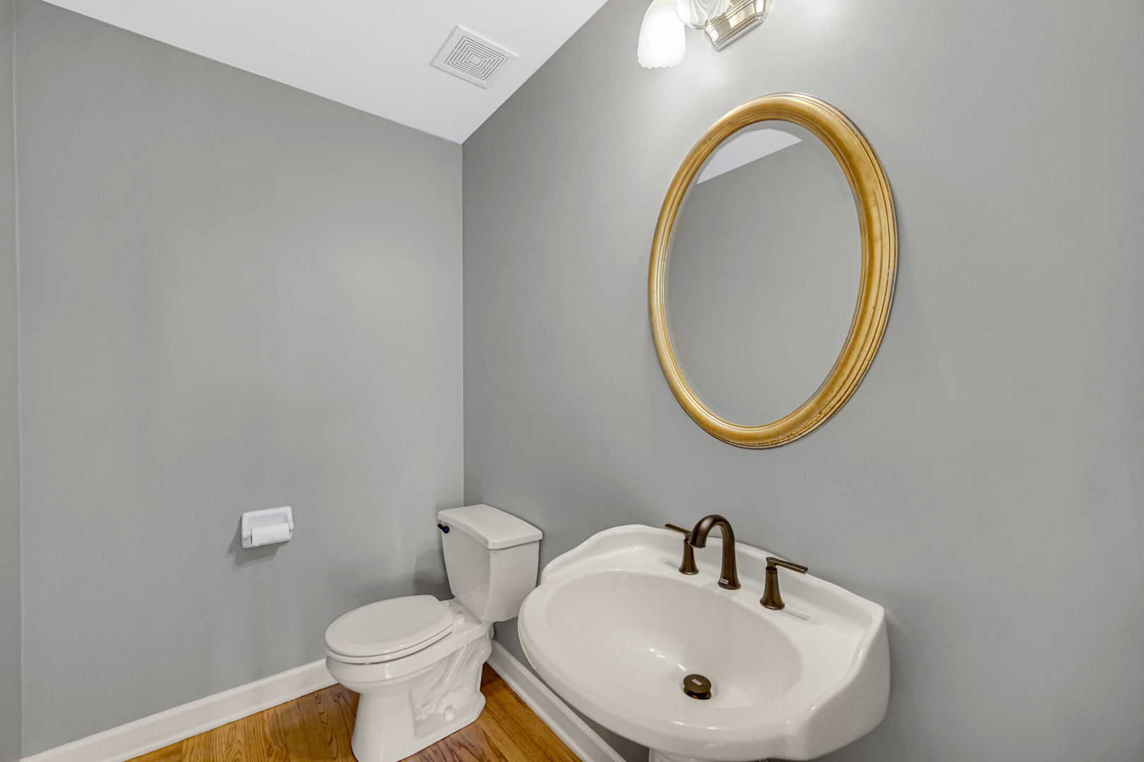 815 King Henry Lane, St. Charles, IL 60174