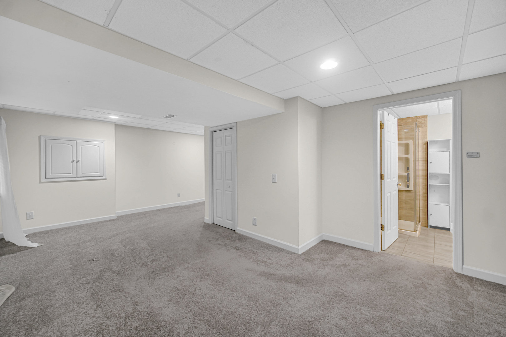 815 King Henry Lane, St. Charles, IL 60174