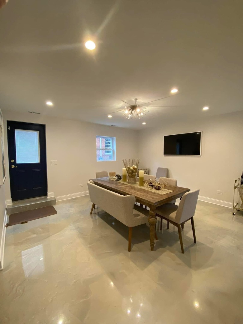 4532 Pershing Avenue, Downers Grove, IL 60515