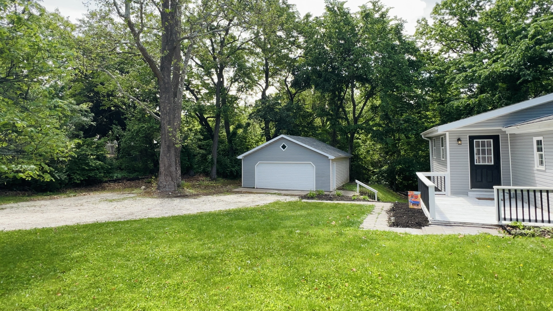 207 Hillman Street, Washington, IL 61571