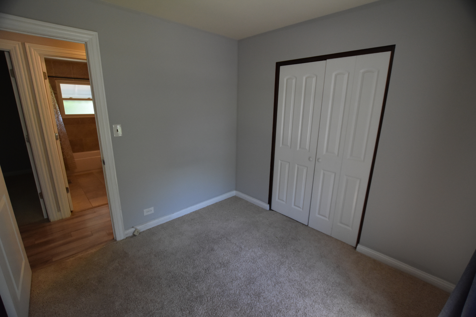7852 Sprucewood Avenue, Woodridge, IL 60517