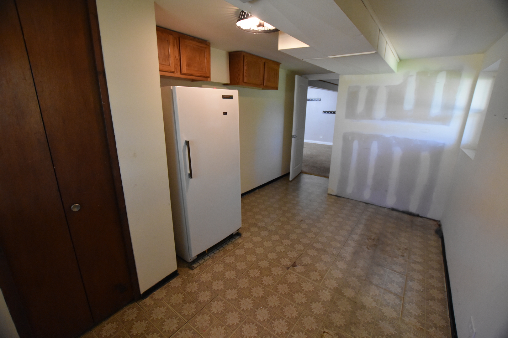 7852 Sprucewood Avenue, Woodridge, IL 60517