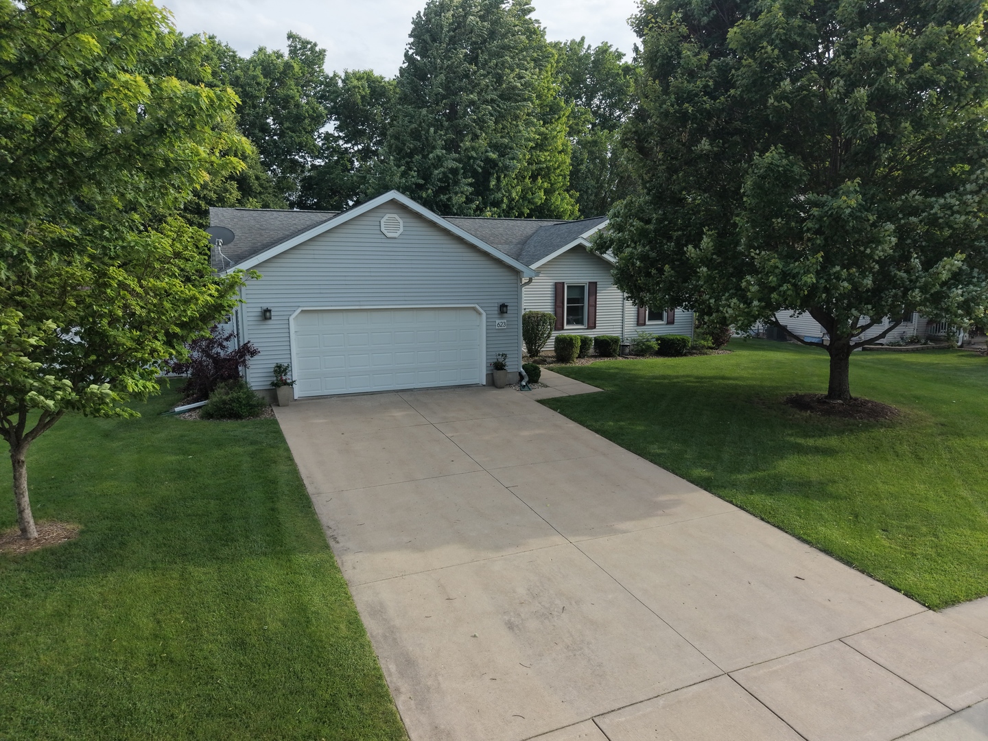 623 Magnolia Lane, Ottawa, IL 61350