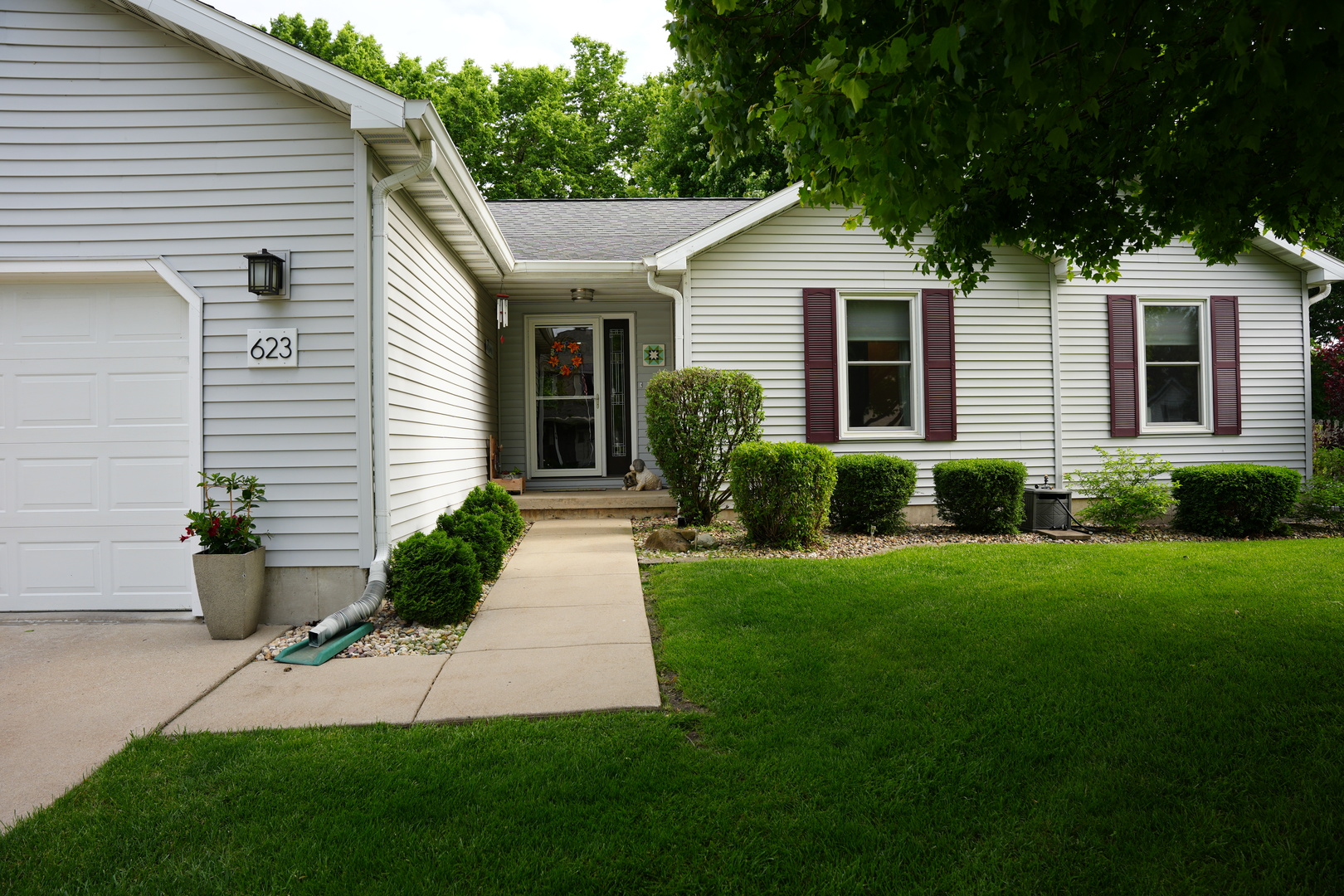 623 Magnolia Lane, Ottawa, IL 61350