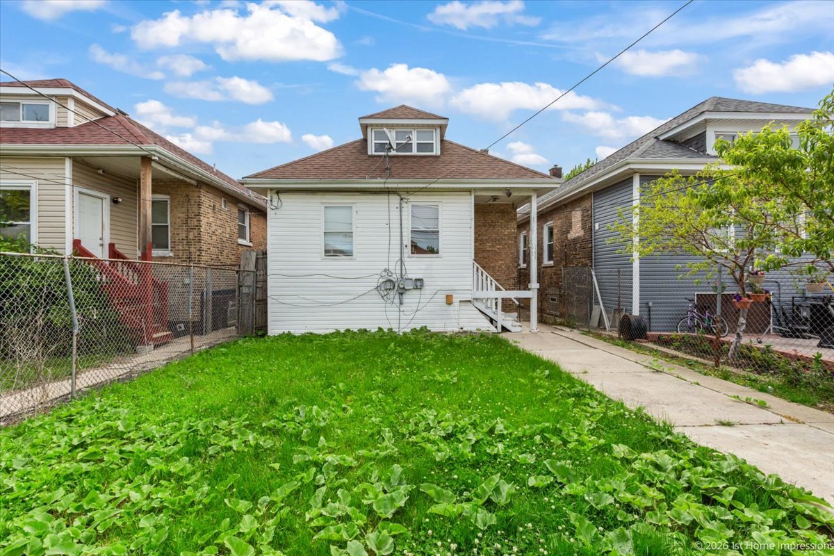 6228 S Fairfield Avenue, Chicago, IL 60629