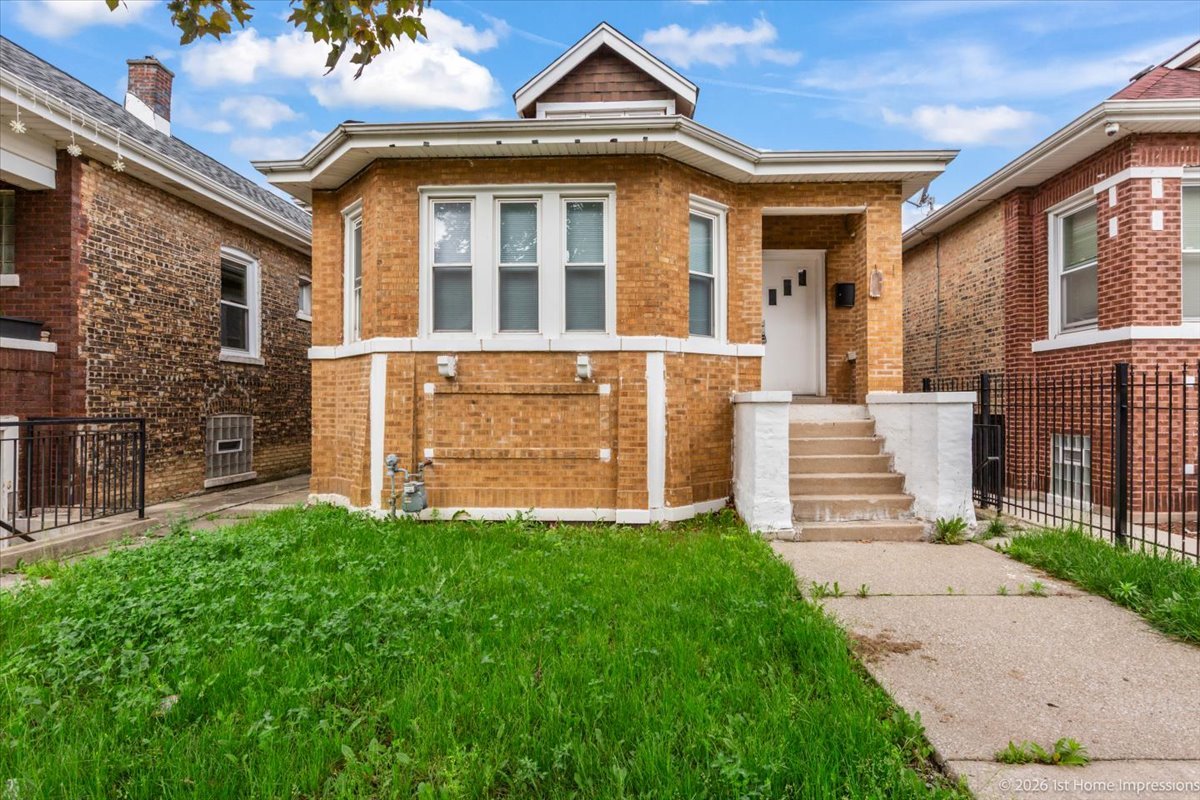 6228 S Fairfield Avenue, Chicago, IL 60629