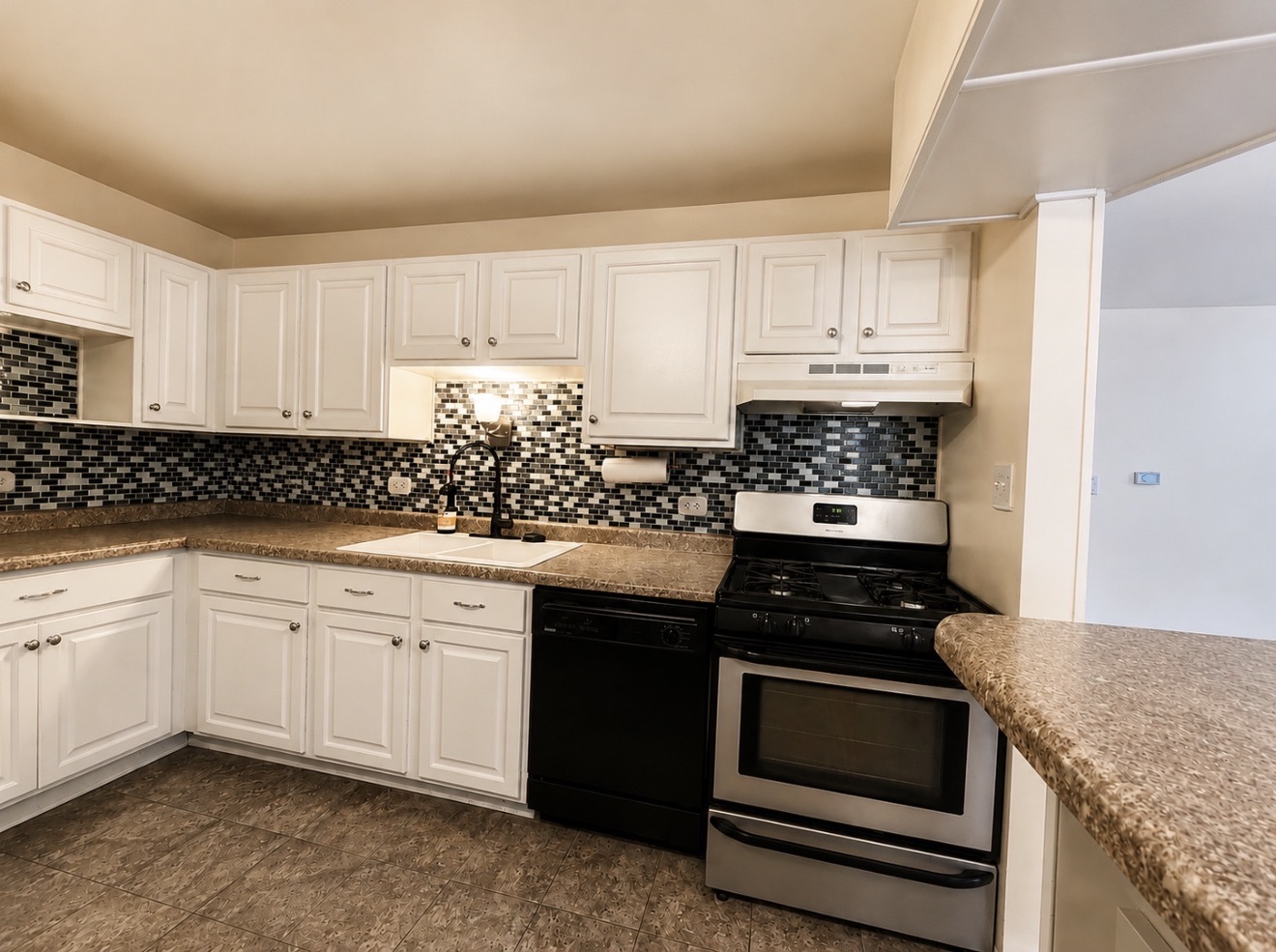 5324 Waterbury Drive #1505, Crestwood, IL 60418