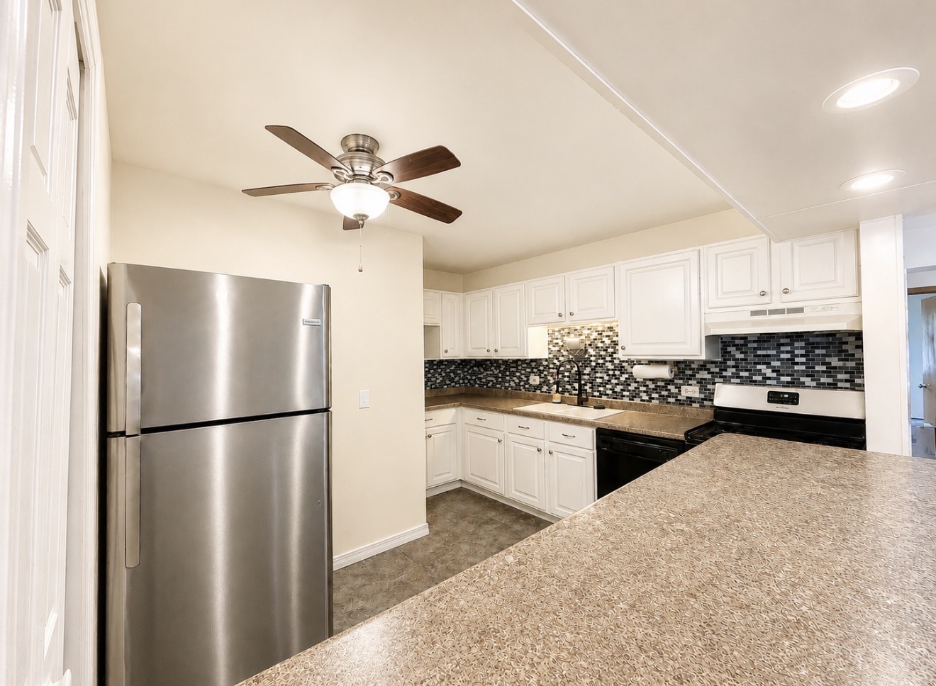 5324 Waterbury Drive #1505, Crestwood, IL 60418