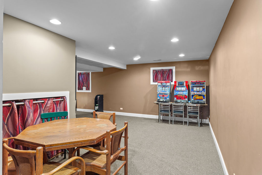 2100 59th Streets, Downers Grove, IL 60516