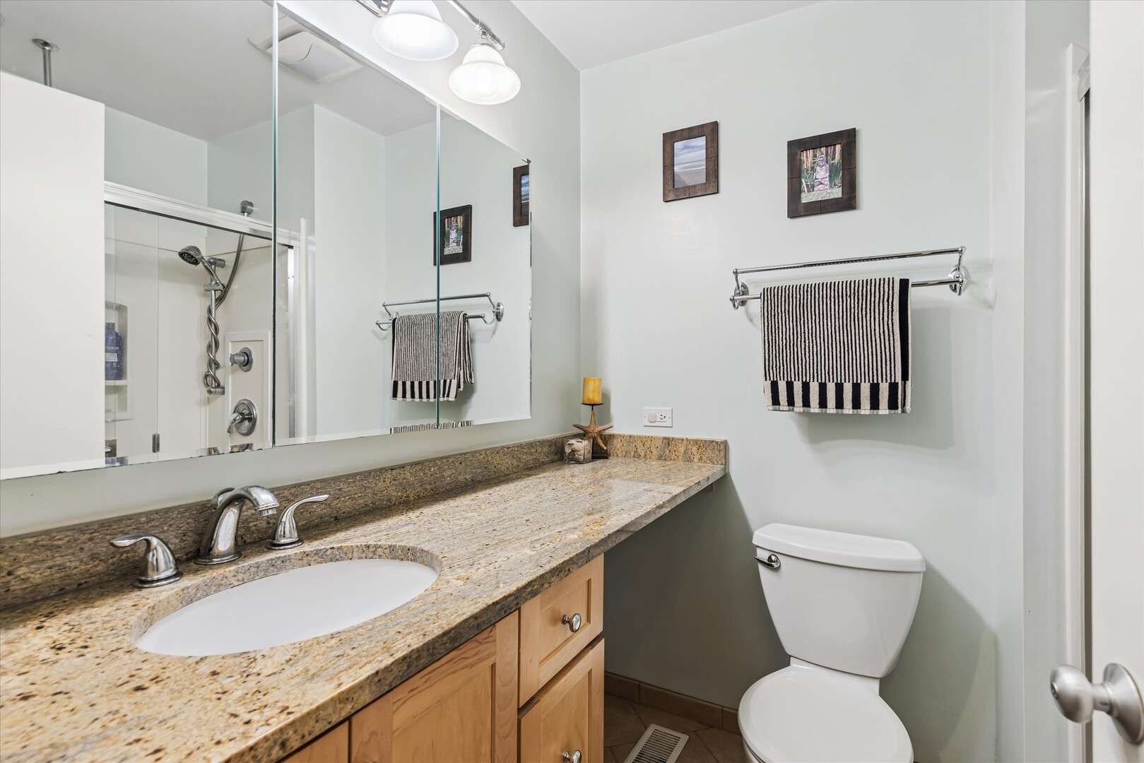 20 Oak Tree Court #20, Elmhurst, IL 60126