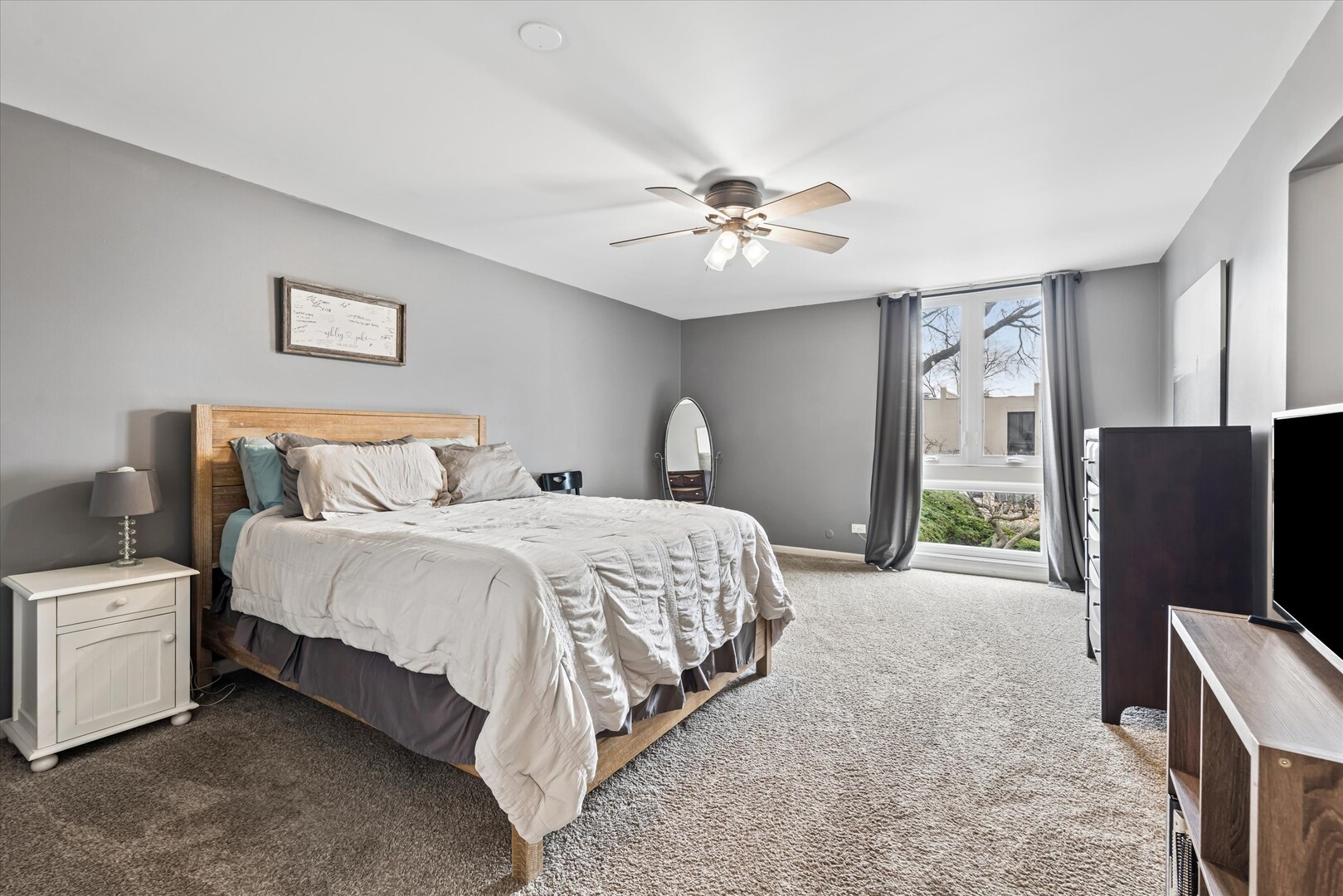 20 Oak Tree Court #20, Elmhurst, IL 60126
