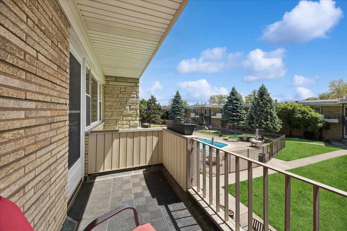 5 Garden Drive #5, La Grange Park, IL 60526