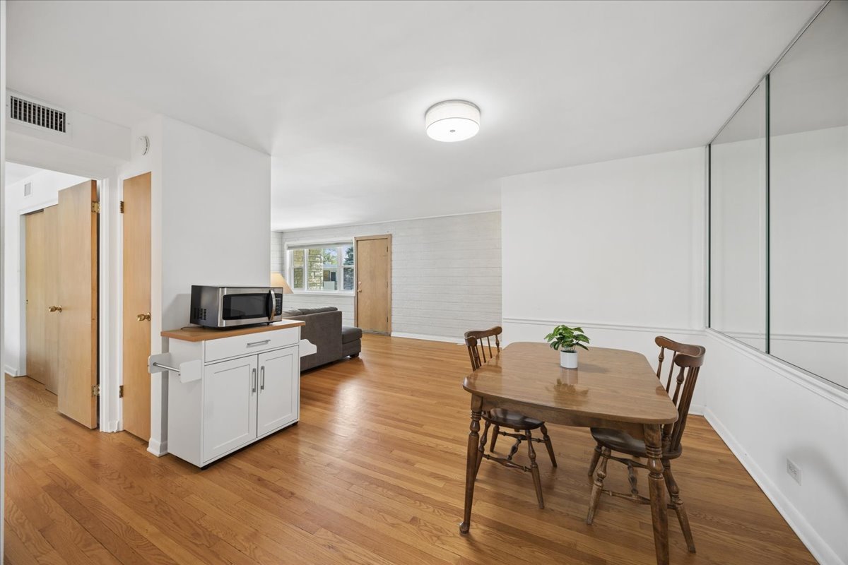 5 Garden Drive #5, La Grange Park, IL 60526