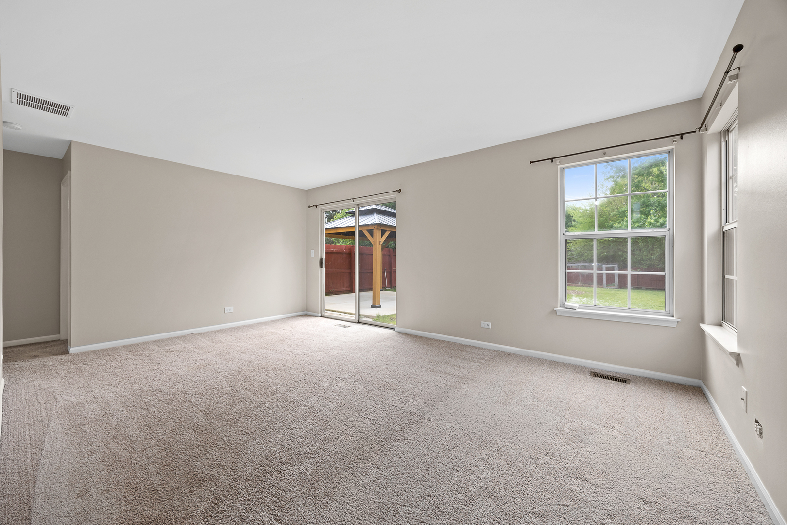 74 Seton Creek Drive, Oswego, IL 60543
