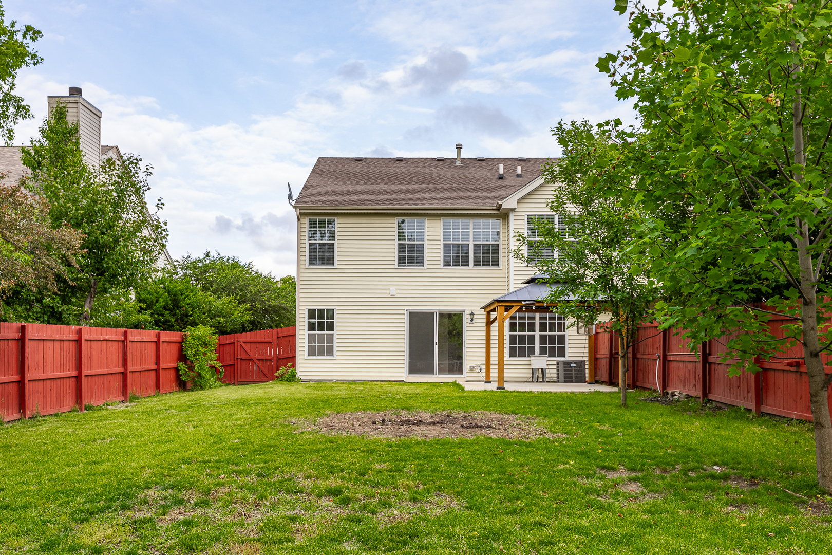 74 Seton Creek Drive, Oswego, IL 60543