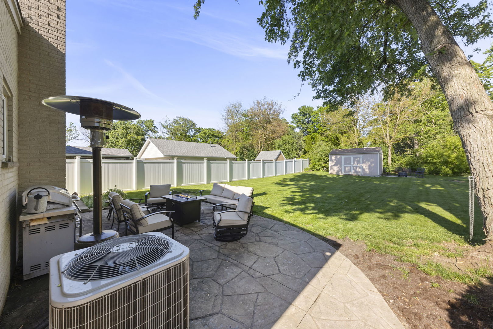 65 N Glenview Avenue, Lombard, IL 60148