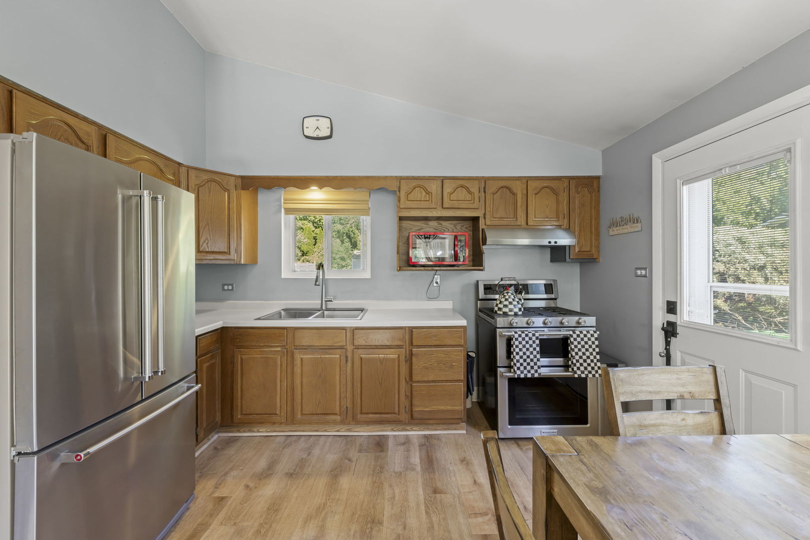 65 N Glenview Avenue, Lombard, IL 60148