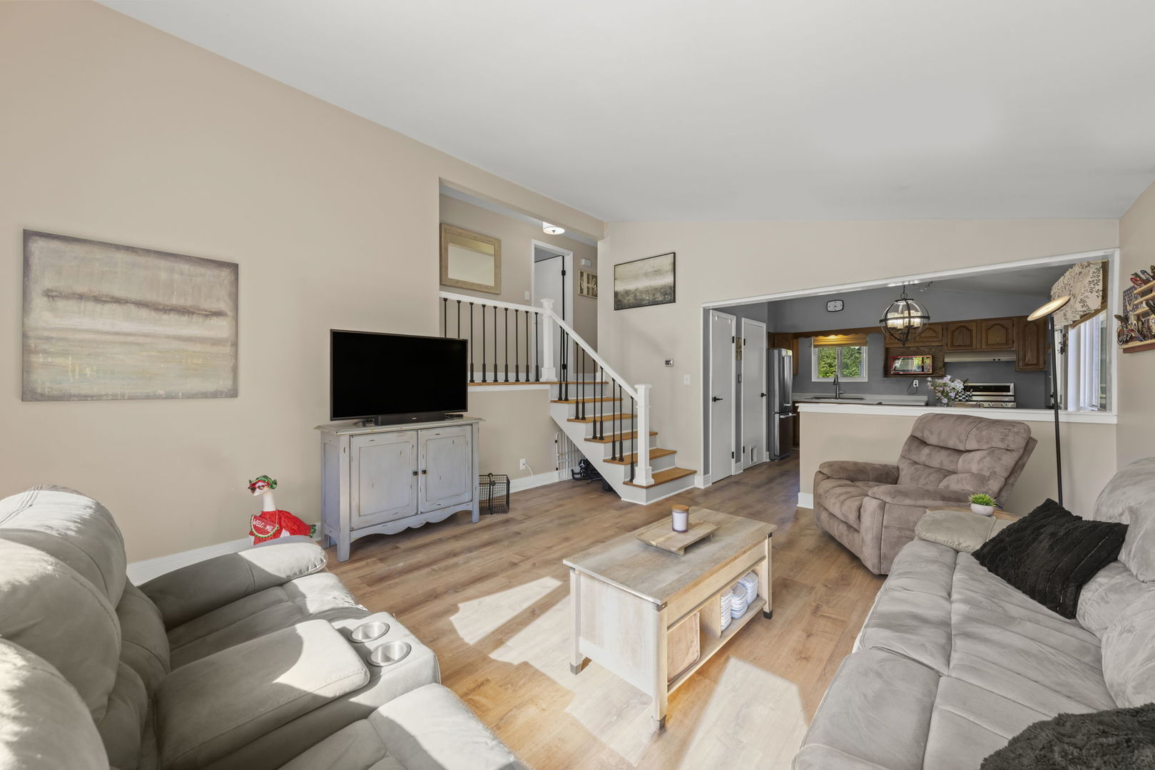 65 N Glenview Avenue, Lombard, IL 60148