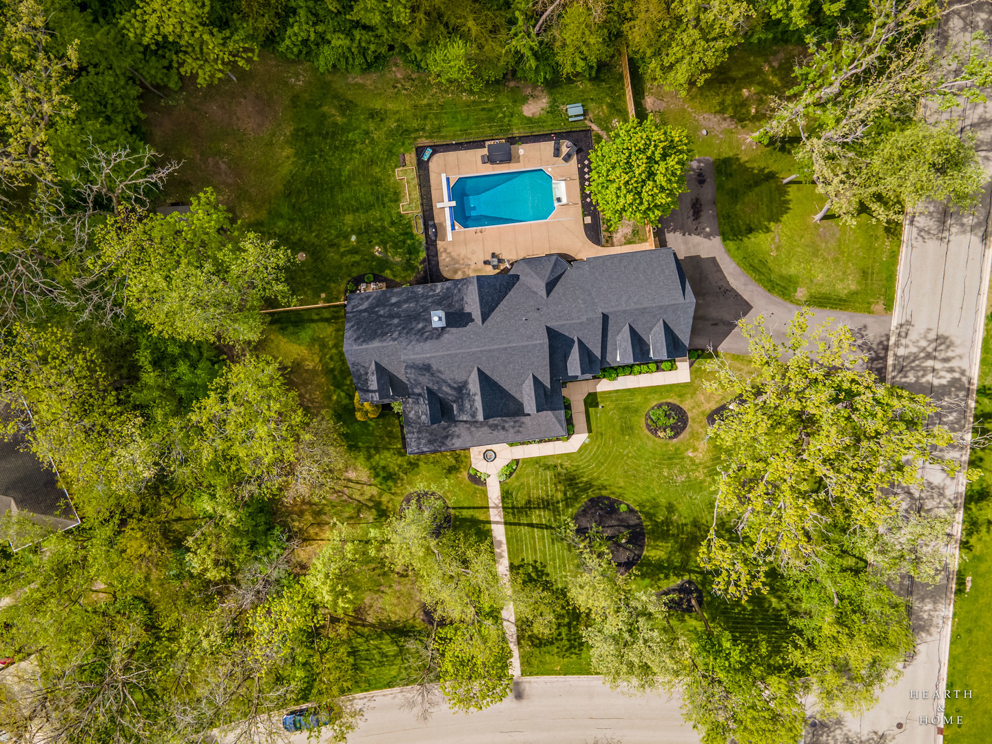 5901 Whiting Drive, McHenry, IL 60050