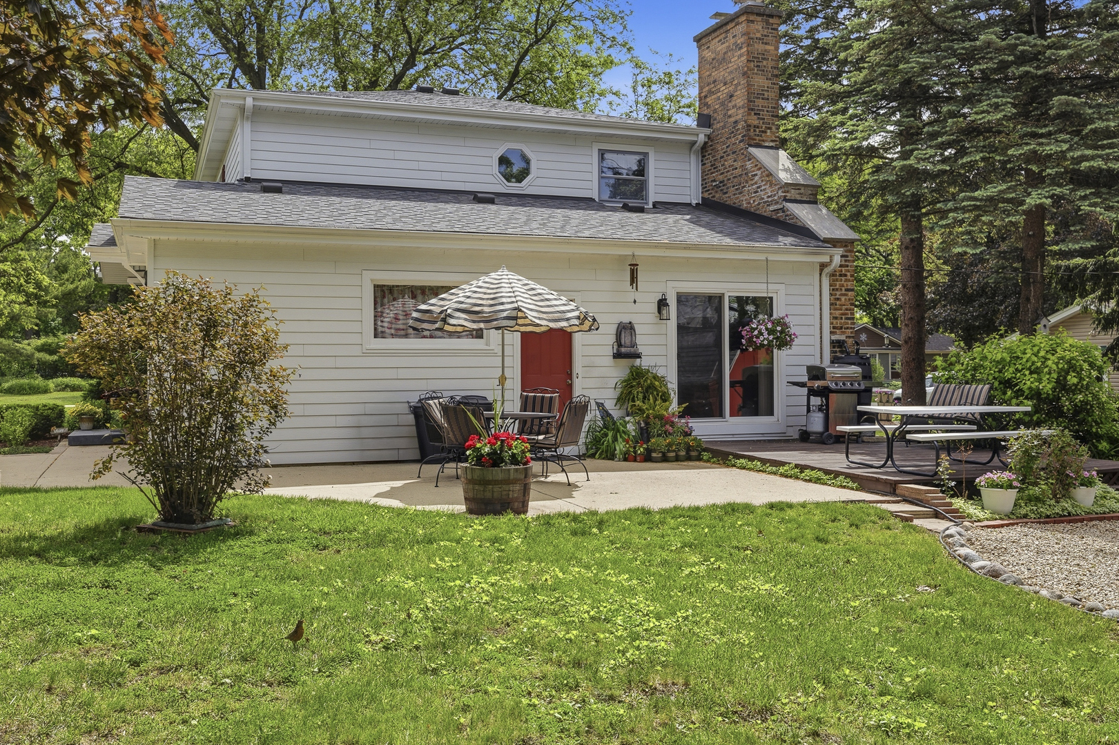 27W231 Bolles Avenue, Winfield, IL 60190