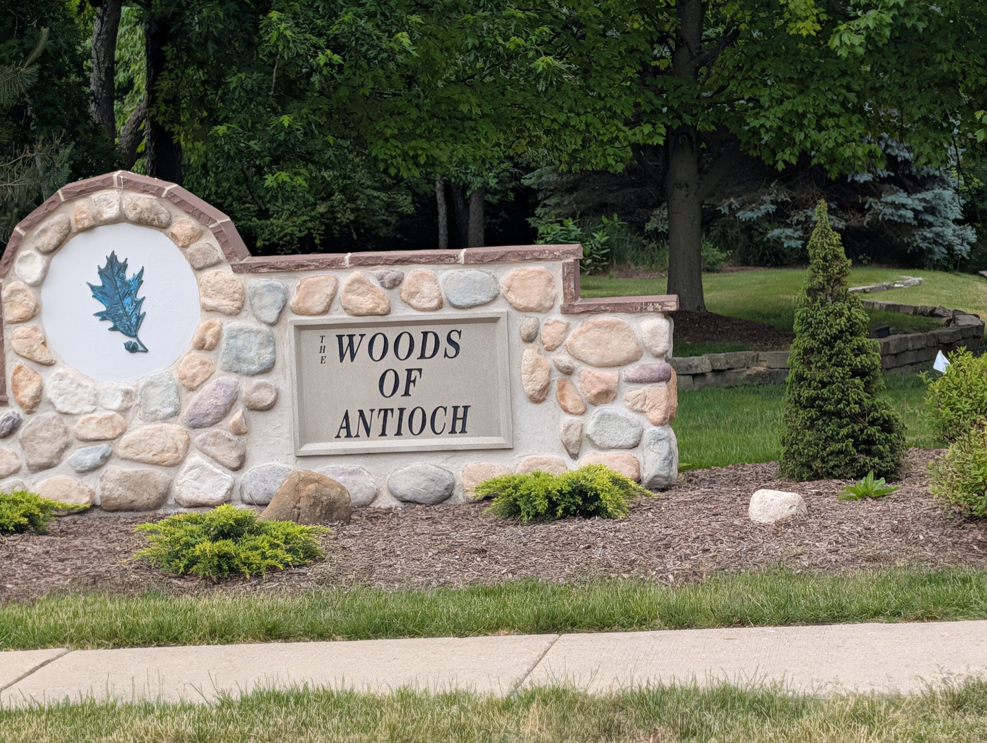 615 Wood Creek Drive, Antioch, IL 60002