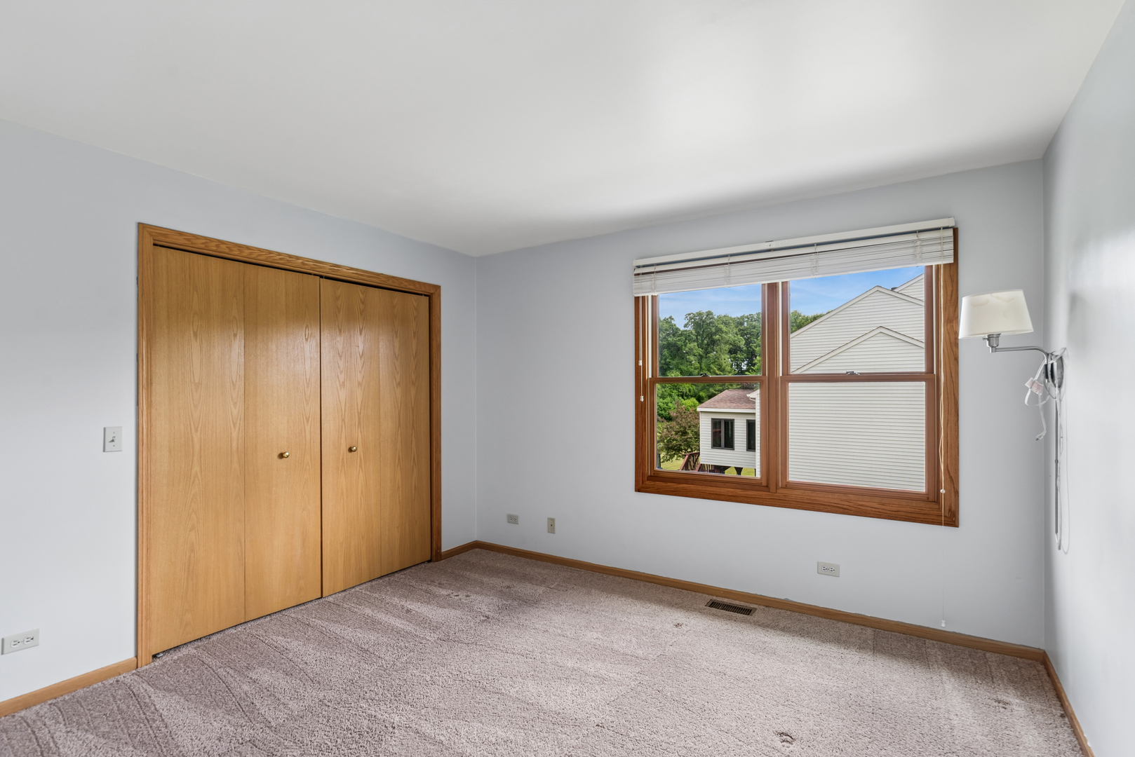 615 Wood Creek Drive, Antioch, IL 60002