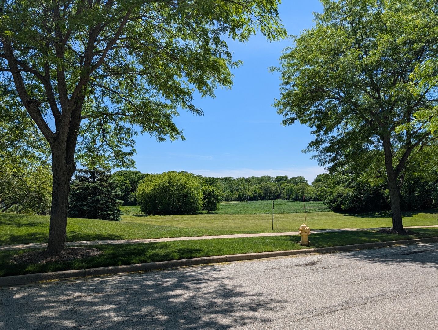615 Wood Creek Drive, Antioch, IL 60002