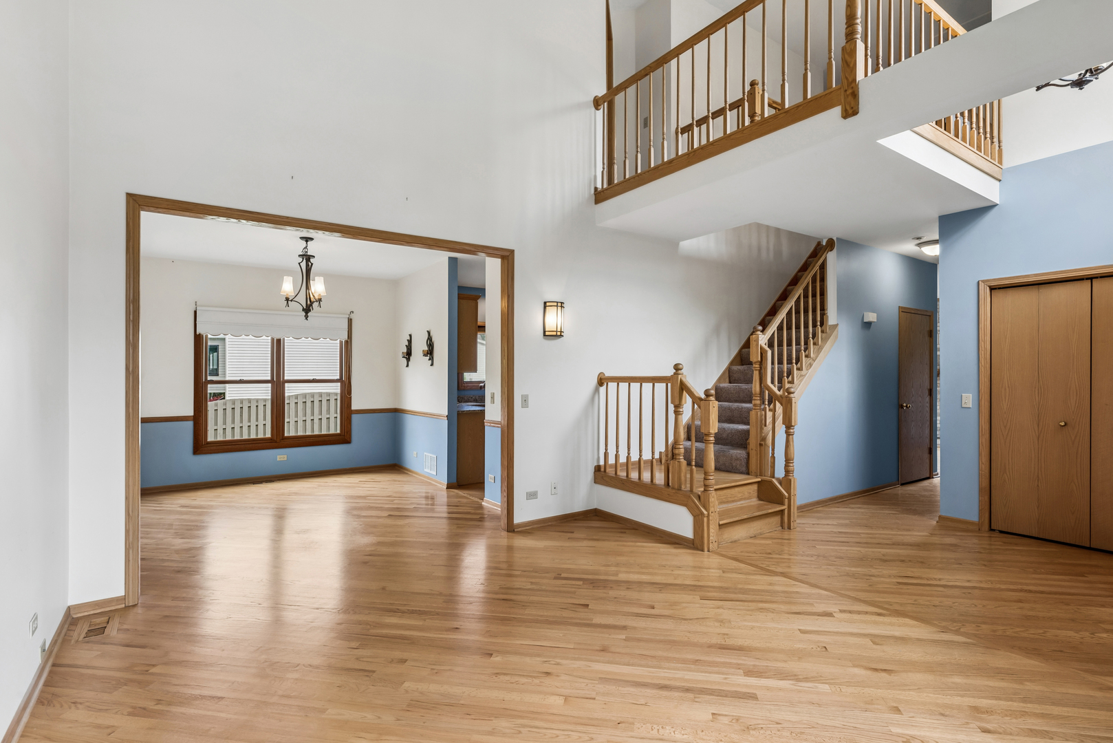 615 Wood Creek Drive, Antioch, IL 60002