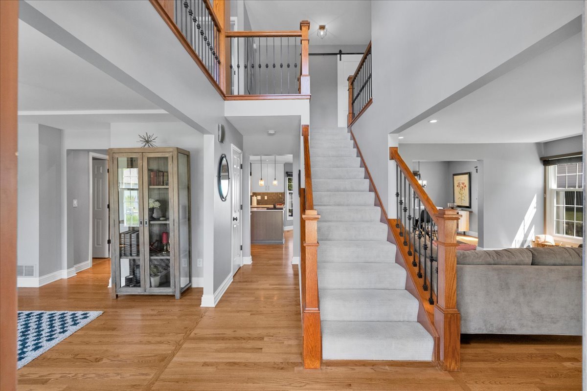1252 Walsh Drive, Yorkville, IL 60560