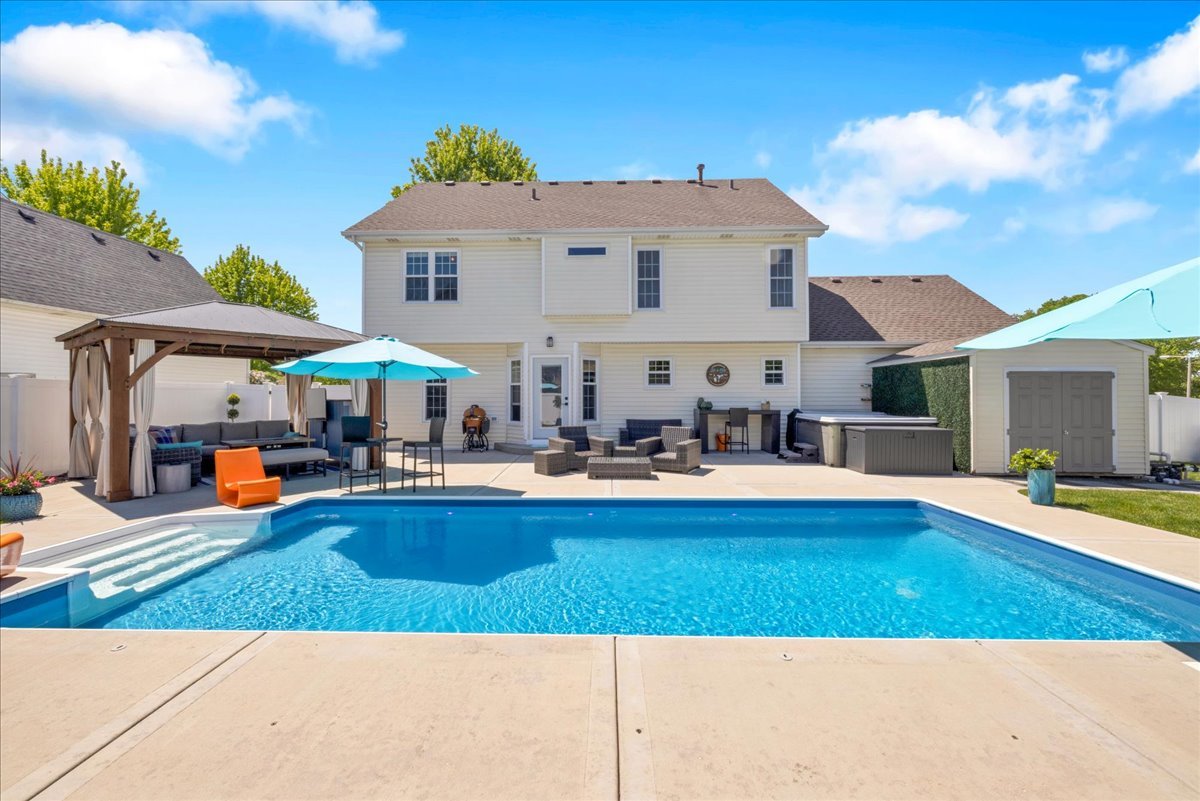 1252 Walsh Drive, Yorkville, IL 60560