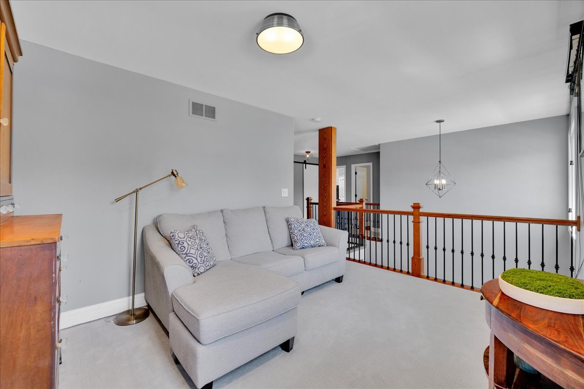 1252 Walsh Drive, Yorkville, IL 60560