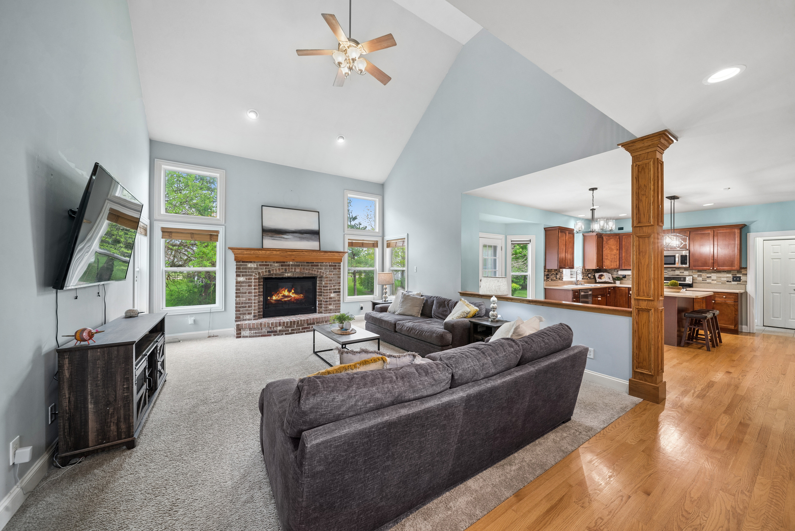 115 Pineridge Drive, Oswego, IL 60543