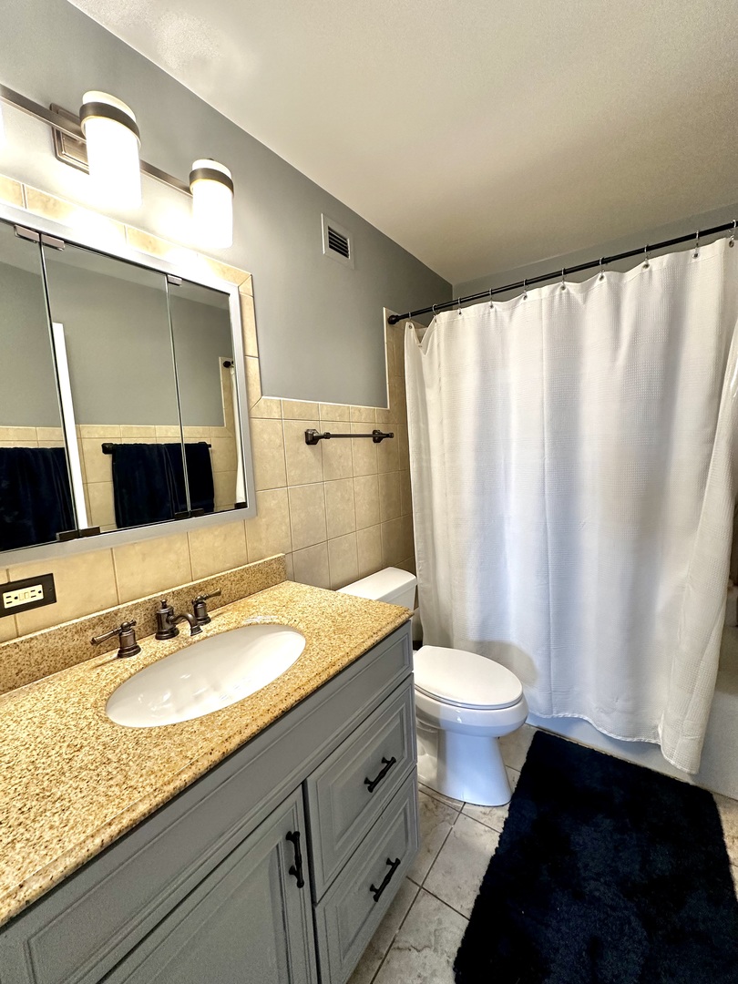 141 N La Grange Road #702, La Grange, IL 60525