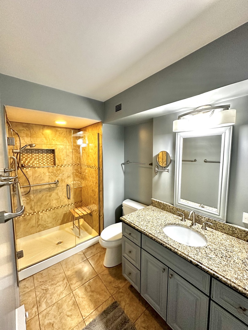 141 N La Grange Road #702, La Grange, IL 60525