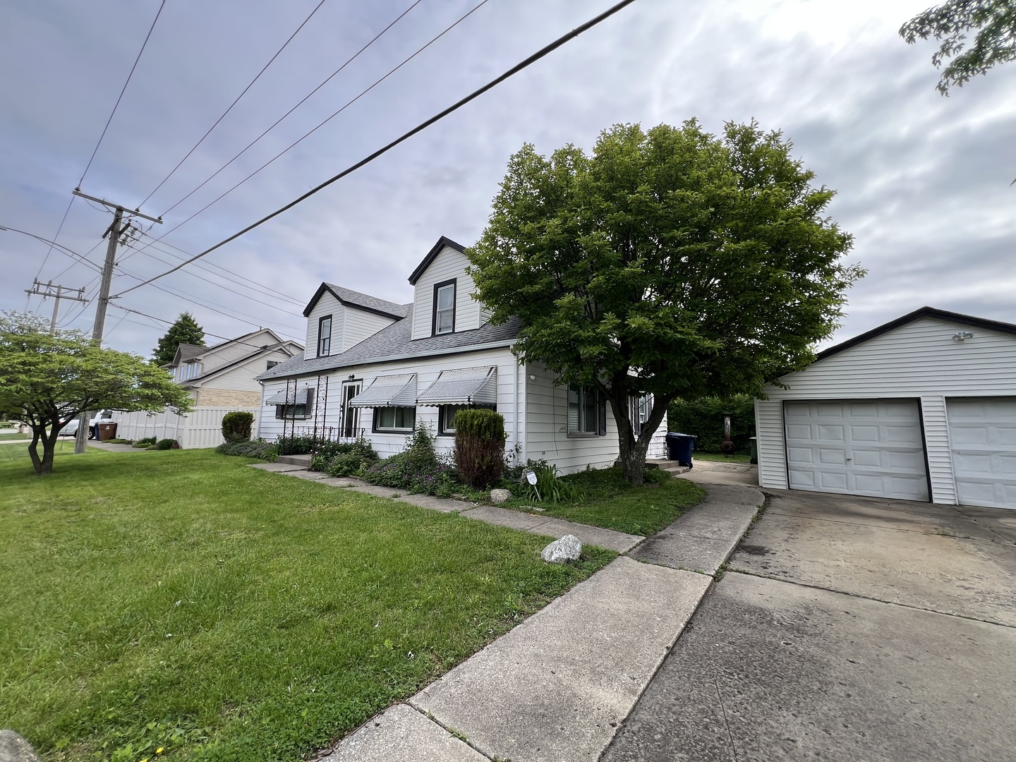 9615 Nottingham Avenue, Oak Lawn, IL 60453