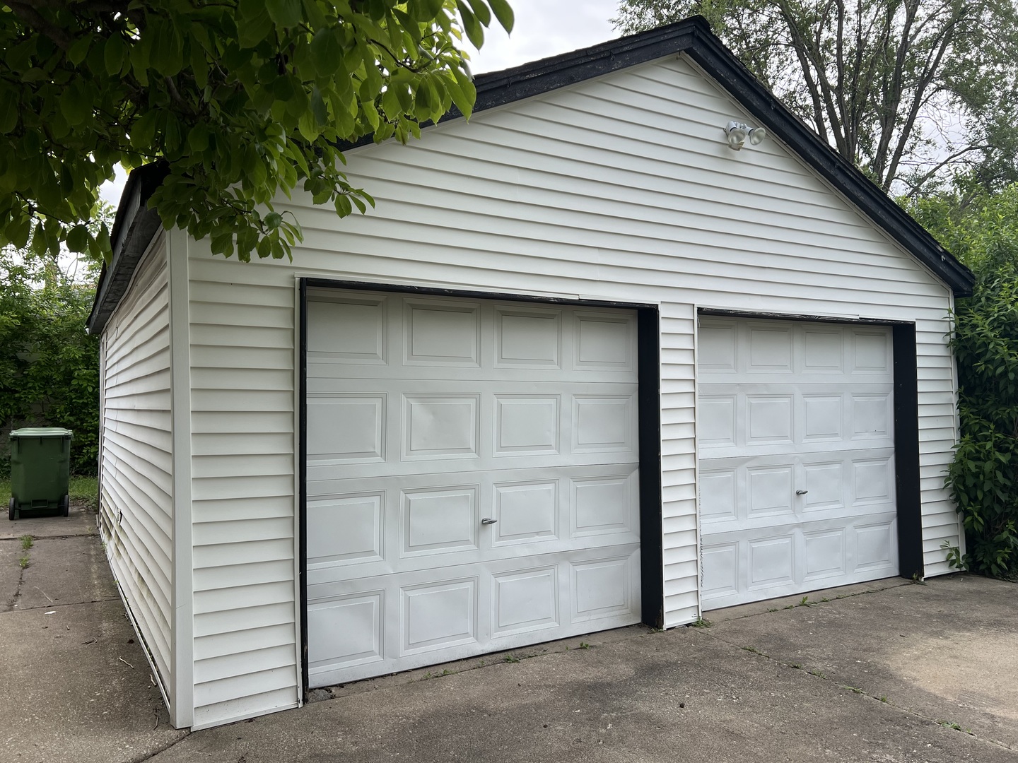 9615 Nottingham Avenue, Oak Lawn, IL 60453