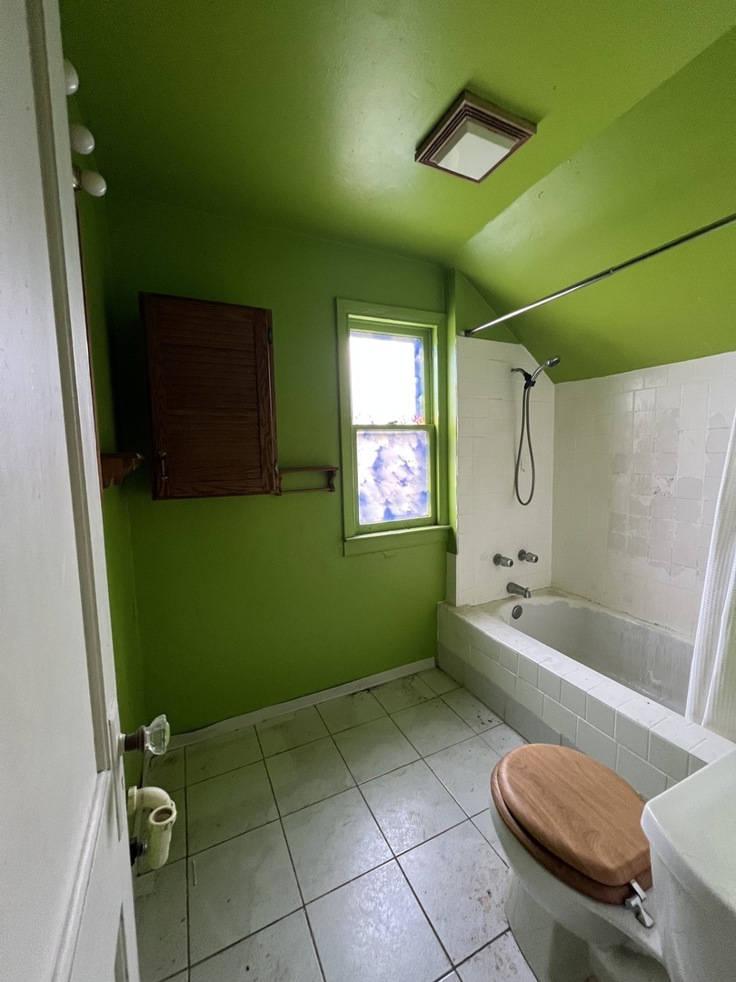 9615 Nottingham Avenue, Oak Lawn, IL 60453