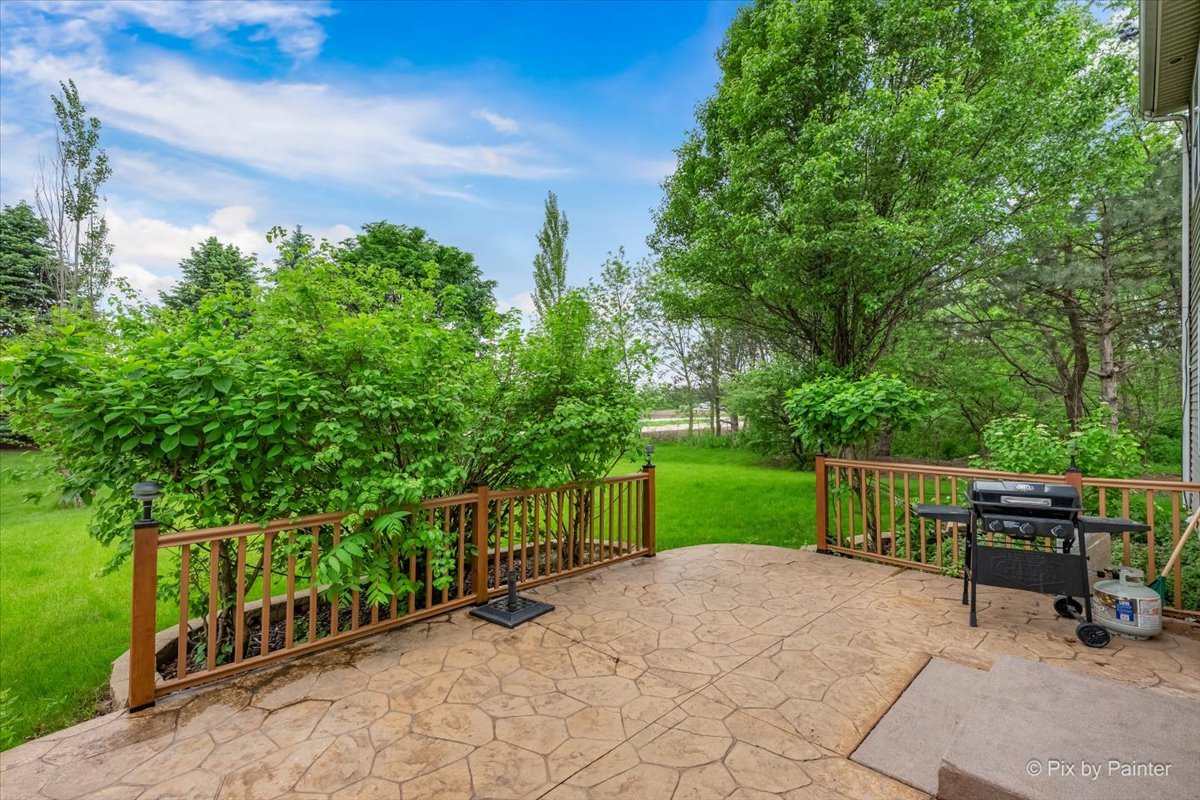 730 Charismatic Drive, Oswego, IL 60543