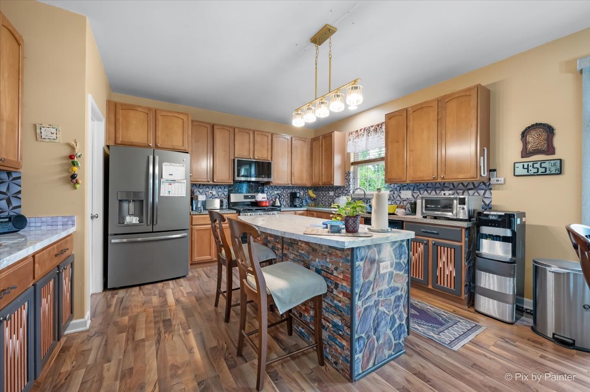 730 Charismatic Drive, Oswego, IL 60543