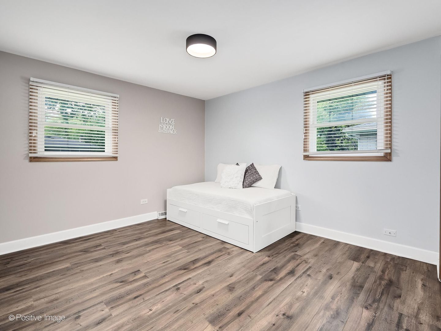 7724 Knottingham Lane, Downers Grove, IL 60516