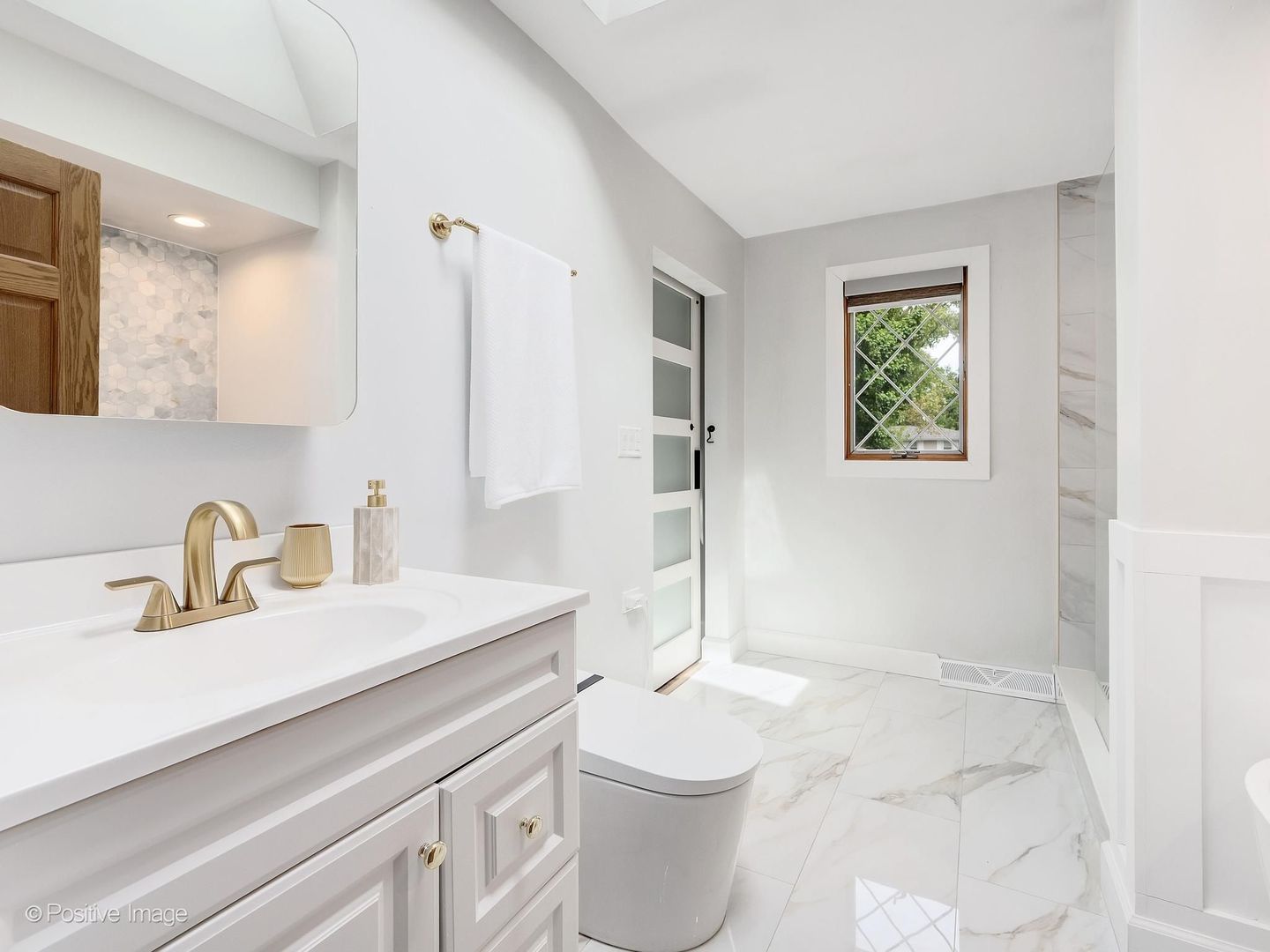 7724 Knottingham Lane, Downers Grove, IL 60516