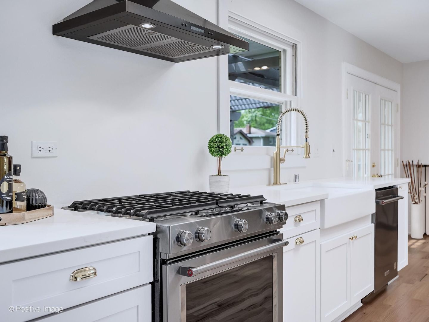 7724 Knottingham Lane, Downers Grove, IL 60516