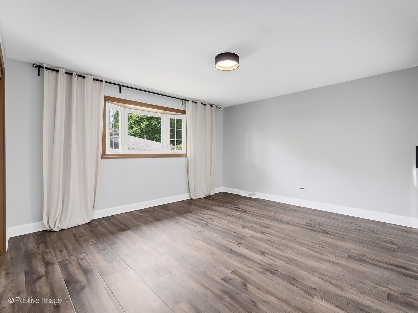 7724 Knottingham Lane, Downers Grove, IL 60516