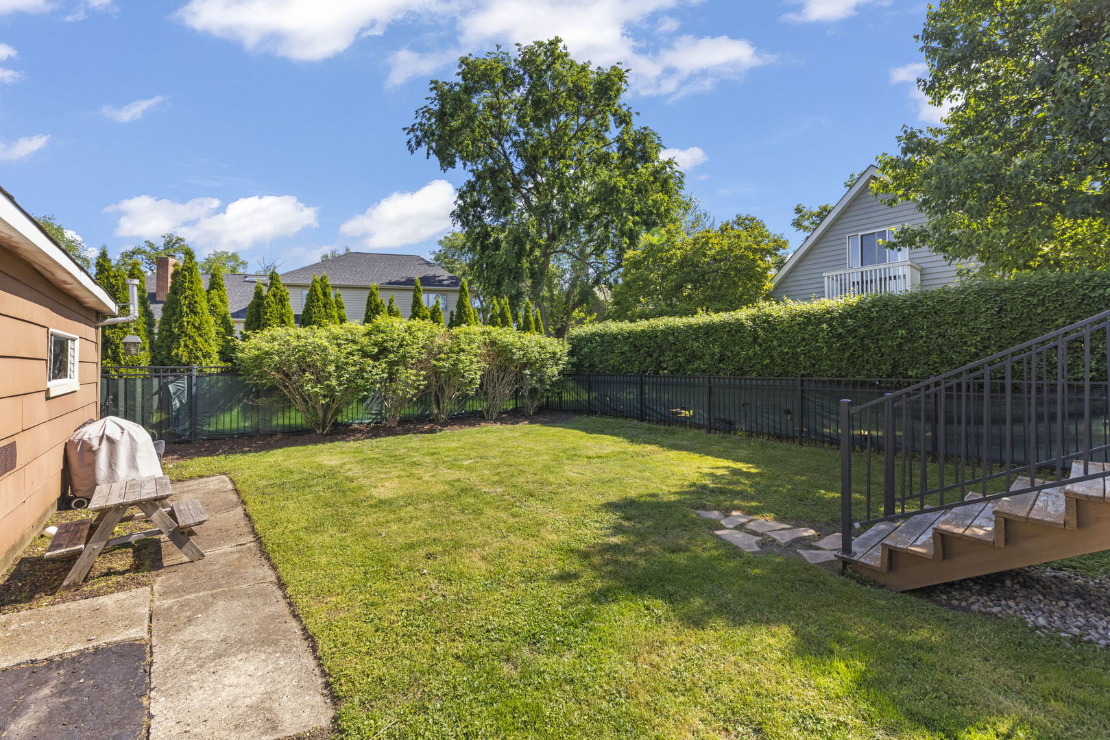 146 W Greenfield Avenue, Lombard, IL 60148