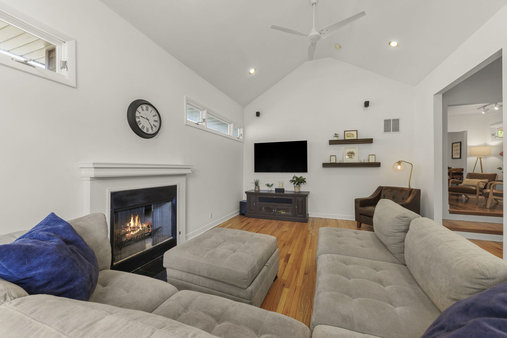 146 W Greenfield Avenue, Lombard, IL 60148