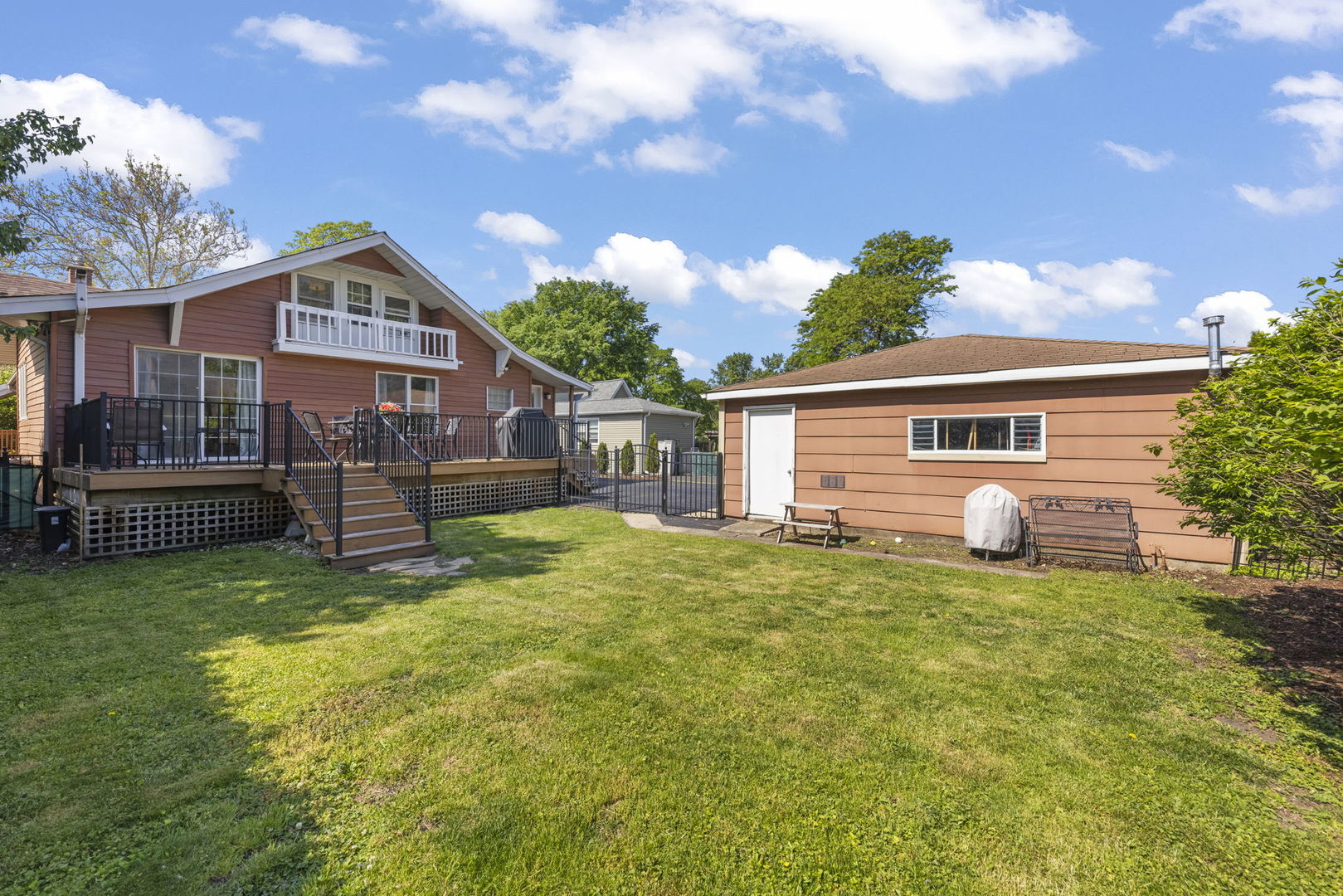 146 W Greenfield Avenue, Lombard, IL 60148