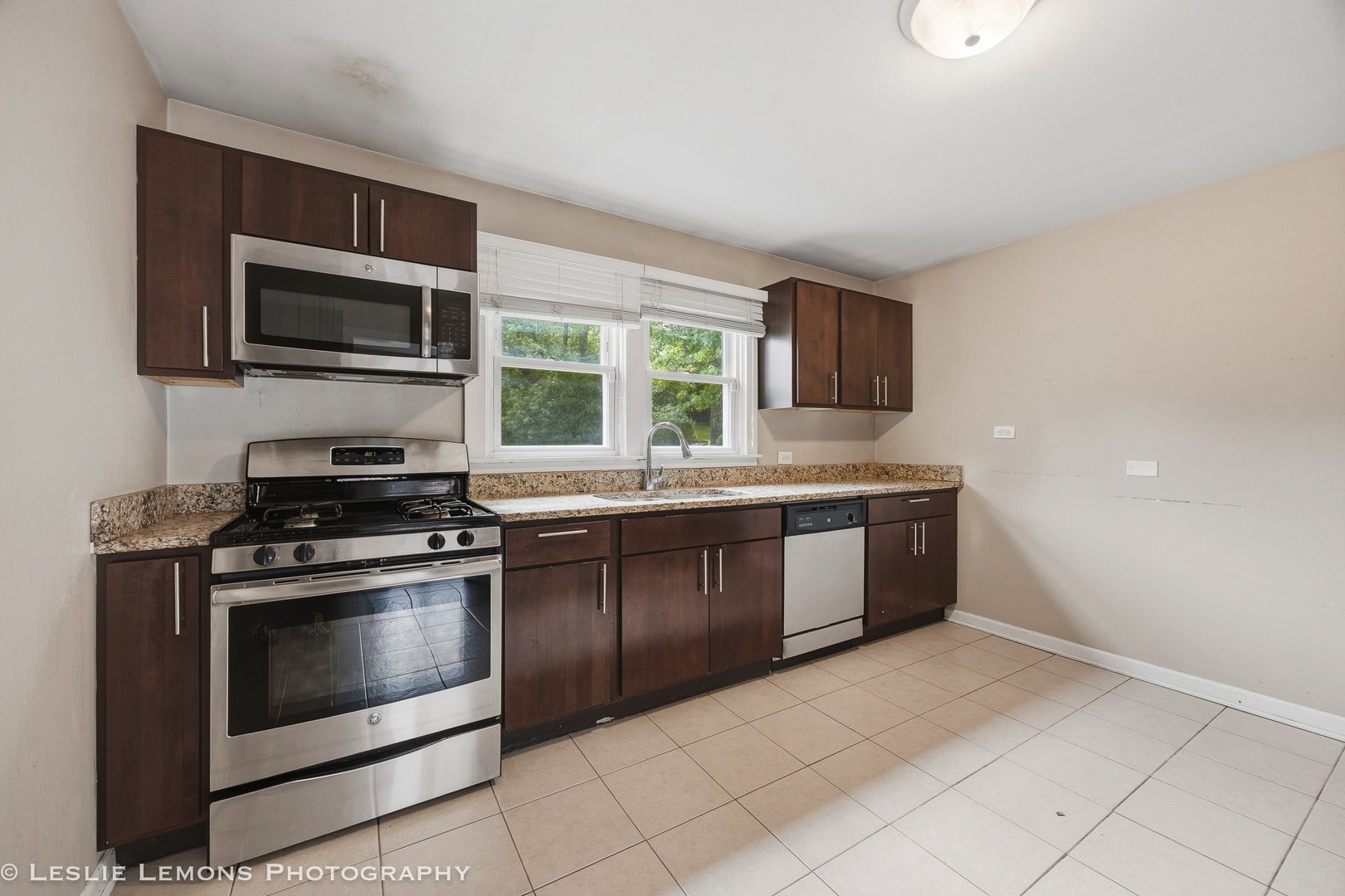 20839 N Cumnor Avenue, Barrington, IL 60010