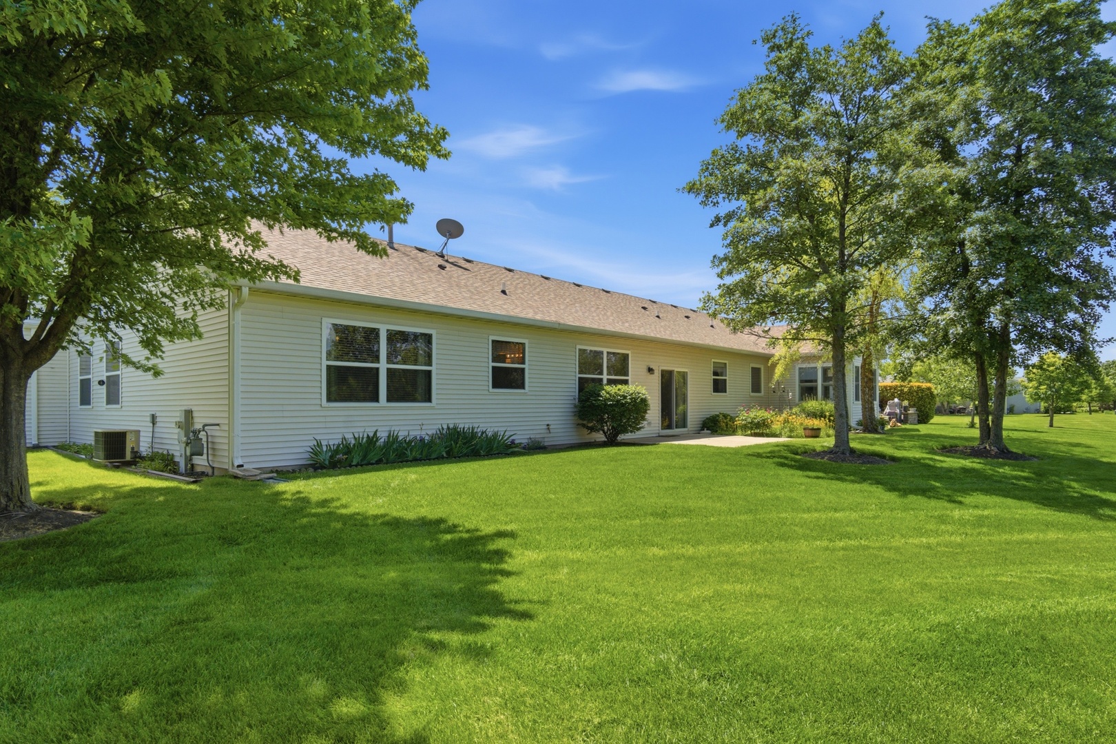 672 Cadillac Circle, Romeoville, IL 60446