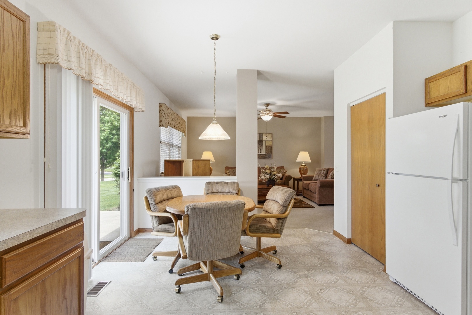 672 Cadillac Circle, Romeoville, IL 60446