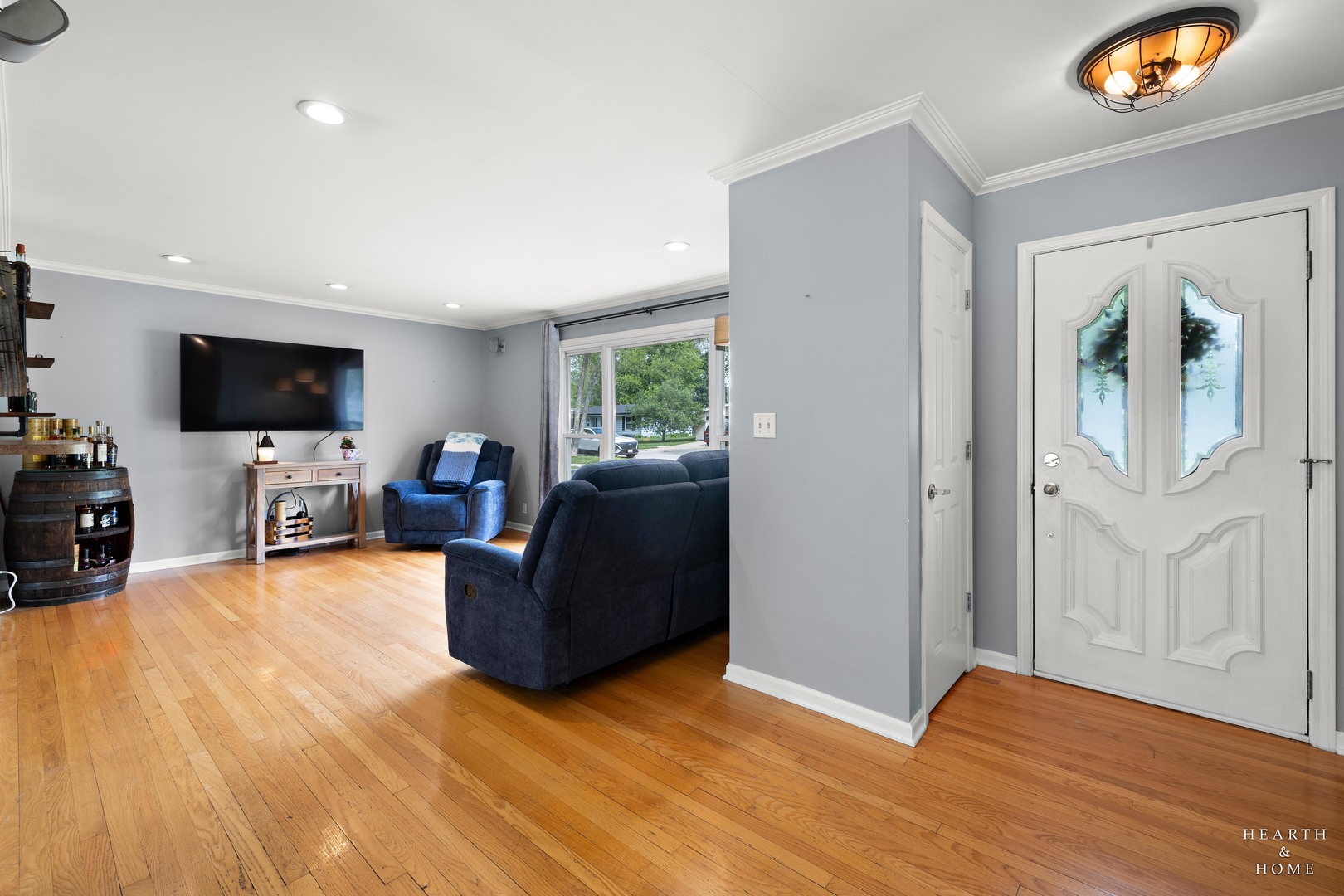 725 E Eisenhower Avenue, Palatine, IL 60074